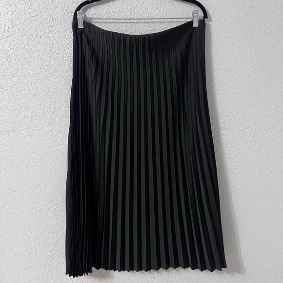 J.CREW Gwyneth Pleated Slip Skirt L Satin Pull On Elastic Lined Black NWT BN757 - Picture 1 of 10
